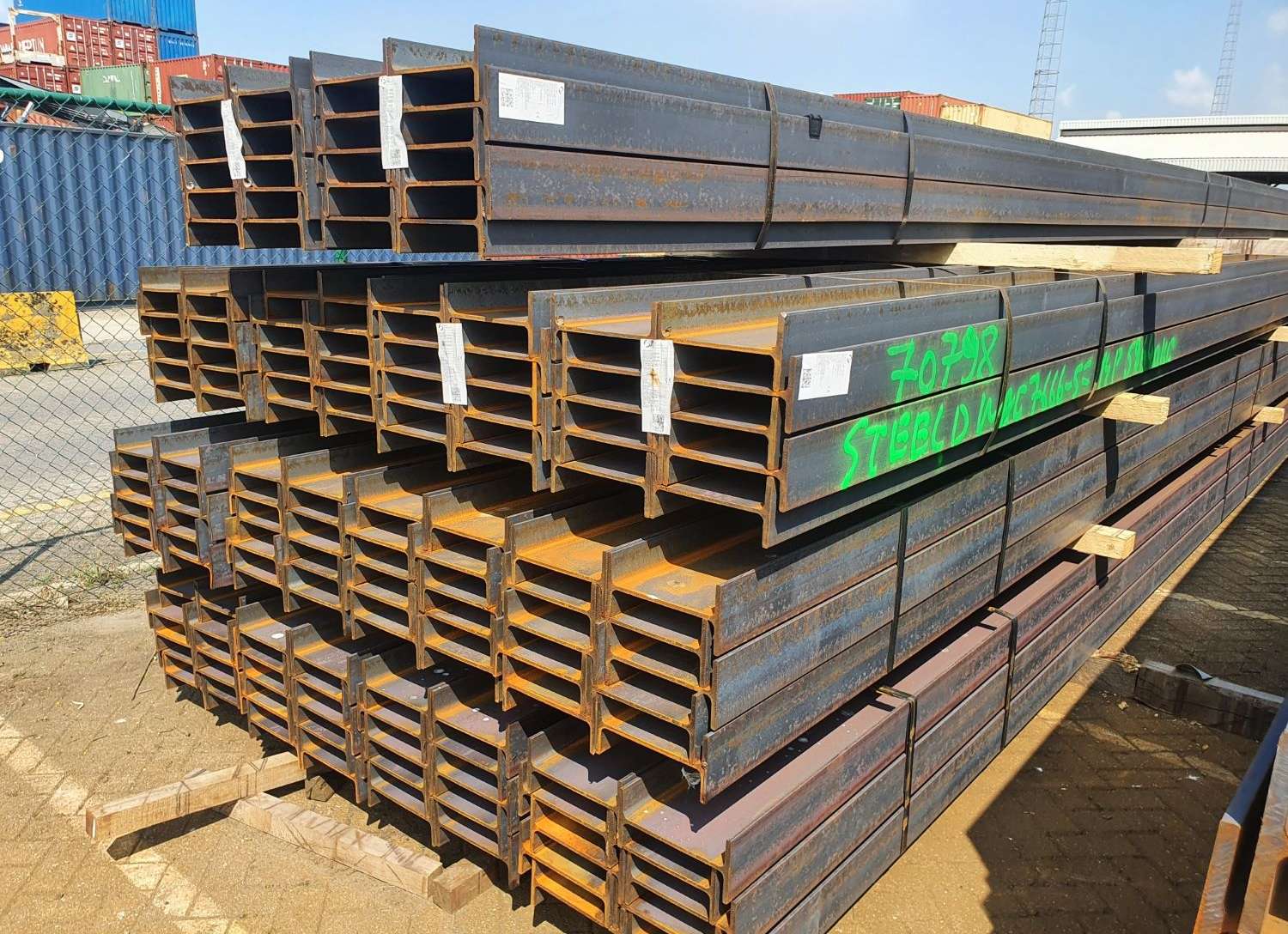 Balkstaal uit walsing in S355J2 & S355K2. Project Verre Oosten.  